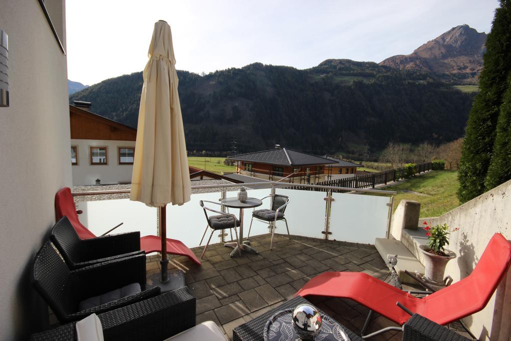 Apartments Schloss-Weissenstein-Strasse Matrei in Osttirol Exterior foto